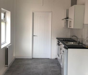 Room in a Shared House, Campden Crescent, HA0 - Photo 3