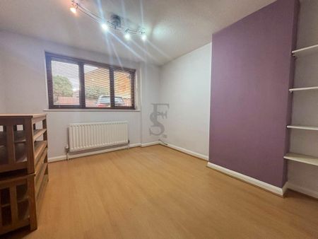 5 bedroom detached house to rent - Photo 4