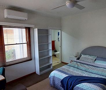 3-bedroom shared house, Dean St - Photo 3