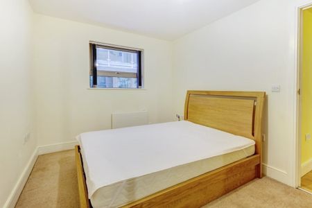 1 bedroom flat to rent - Photo 2