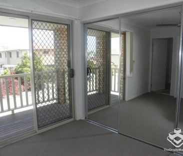 3-Bedroom Townhouse in Prime Deception Bay Location - Photo 2