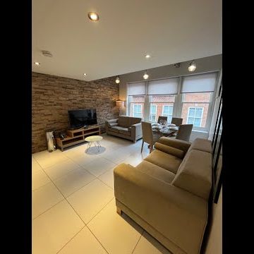2 Bed Flat, Butts Court, LS1 - Photo 1