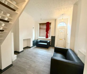 3 bedroom terraced house to rent - Photo 4