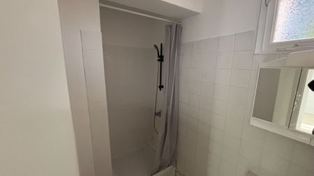 Location Appartement 3 pièces 54m² AVIGNON 84000 - Photo 5