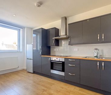 Latimer House, Potters Bar - Photo 3