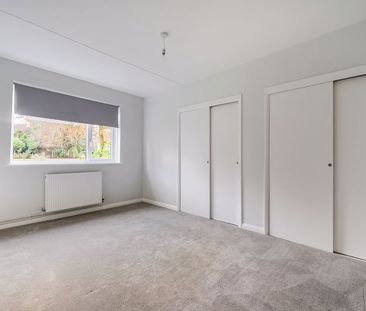 Beacon Hill Court, Hindhead, Surrey, GU26 - Photo 5