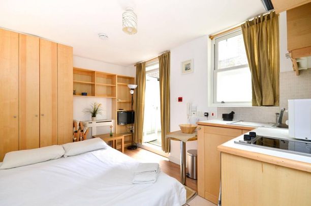 Flat 12 Fairholme Road, West Kensington W14 9JZ - Photo 1