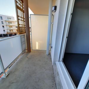 Location Appartement 1 pièce 18m² NIMES 30000 - Photo 2