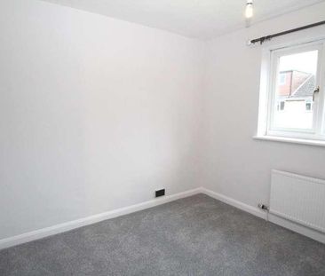 Slattenham Close, Aylesbury, HP19 - Photo 3