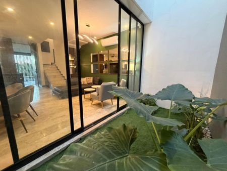Townhouse amueblado, de 3 recámaras, cerca de periférico. - Foto 5