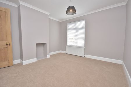 2 bedroom mid terraced house to rent, - Photo 3