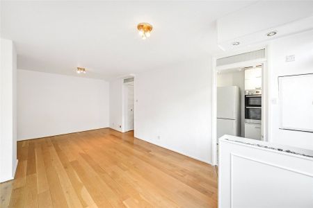 More Close, London, W14 maisonette to rent - Photo 2