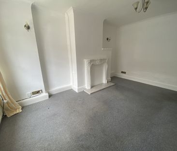 Hunt Lane, Doncaster - Photo 2