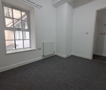 2 bedroom maisonette to rent - Photo 3