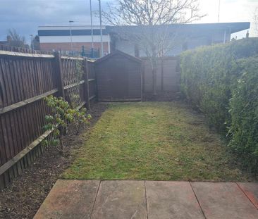 2 bedroom end of terrace house to rent - Photo 5