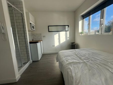 Studio to rent - Photo 5