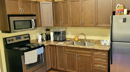 For Lease - 9 West Road Unit# 1, Huntsville, Ontario - Photo 2