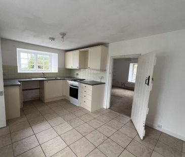 2 bedroom semi-detached house to rent - Photo 4