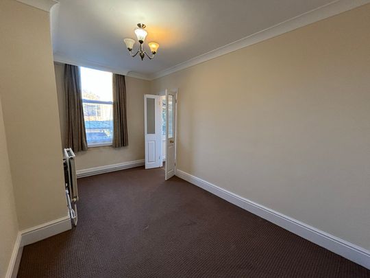 Flat 1, 8 Augusta Street, Grimsby, DN34 4TA - Photo 1