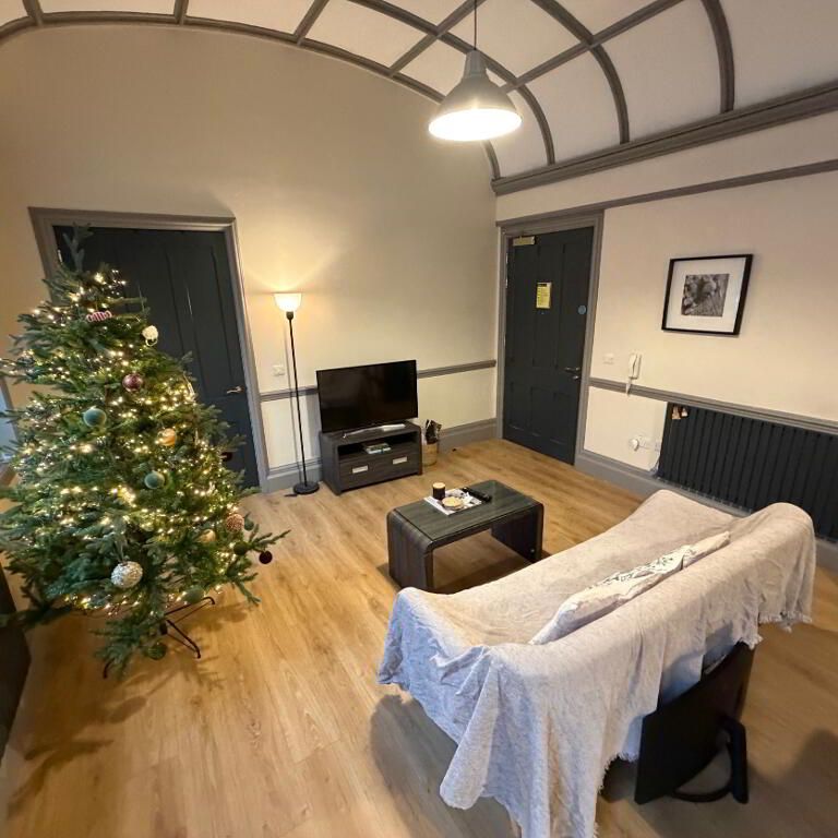 Apt 2, 1 Sussex Place, Belfast, BT2 8AL - Photo 1