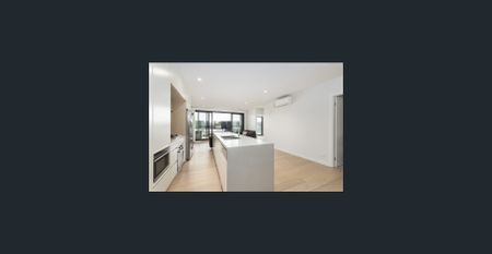 Centrally Located Three Bedroom Apartment - Photo 5