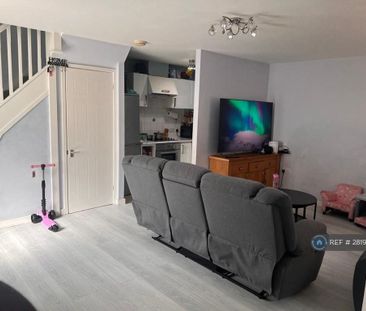 2 bedroom semi-detached house to rent - Photo 3