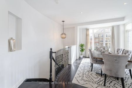 Condo Townhouse For Lease | W9246201 - Photo 5
