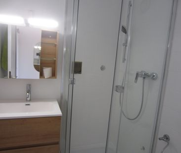 Renoviertes Appartement voll möbliert und großem Balkon absolut ruh... - Photo 4