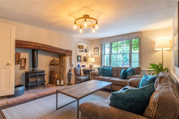 6 bedroom detached house to rent - Photo 1