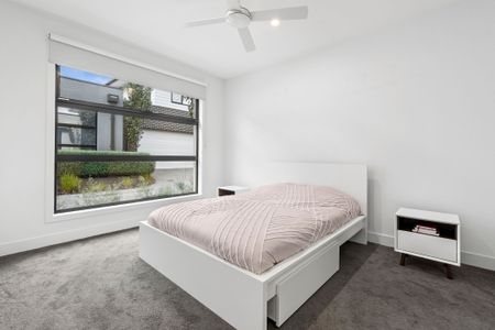 2/15 Green Island Avenue, Mount Martha VIC 3934 - Townhouse For Rent | Domain - Photo 5