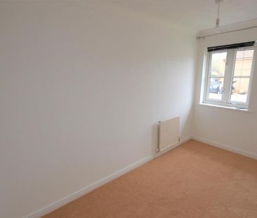 2 bedroom end of terrace house to rent - Photo 4