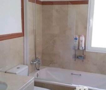 Duplex en alquiler en Atalaya, Estepona - Photo 6