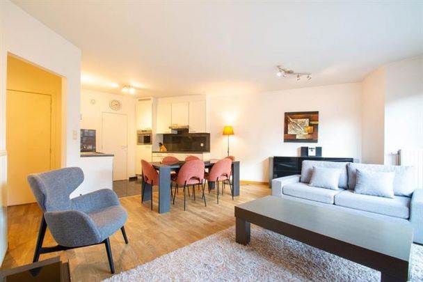 Proche de la Maison Communale d'Auderghem, beau Rez-de-Chaussée meublé de 2 chambres - Photo 1