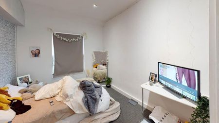 1 bedroom in a house share to rent - Photo 5
