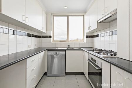 Unit 16/27 Kensington Road, South Yarra. - Photo 2