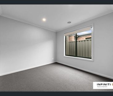 PERFECT FAMILY HOME - Photo 3