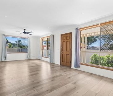 Single Level Villa In The Heart Of Town! - Photo 1