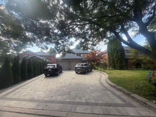 For Lease - 16 Brooklyn Crescent, Markham, Ontario - Photo 1