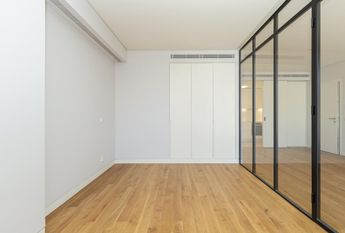 1 Bedroom Apartment with a view, Largo do Rato, Lisboa