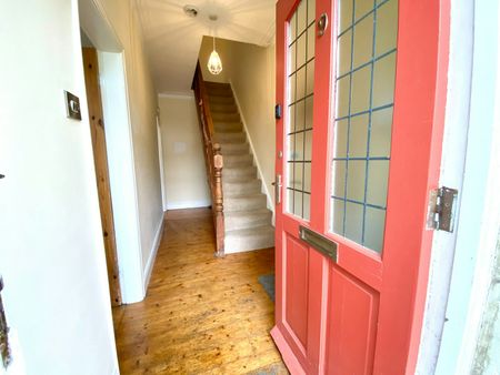 Terraced House to rent on - Photo 5