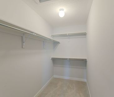 For Lease - 22 Stitch Mews, Stittsville - Munster - Richmond, Ontario - Photo 6