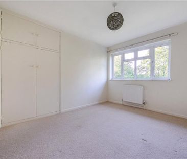 5 bedroom detached house to rent - Photo 3