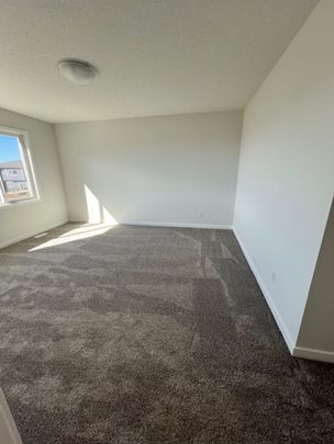 Beautiful 3 Bedroom home in Wolf Hollow - Photo 1