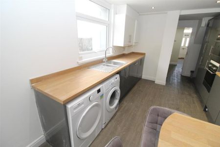 7 bedroom house to rent - Photo 3