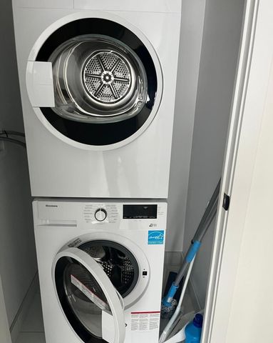 For Lease - 2450 Old Bront Road Unit# 547, Oakville, Ontario - Photo 2