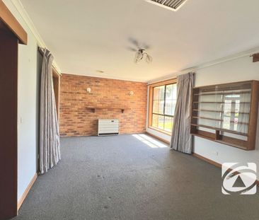 THREE BEDROOM FAMILY HOME CLOSE TO FOUNTAIN GATE SHOPPING CENTRE - Photo 6