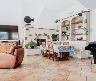 Location Maison 6 pièces 200m² CHATEAUNEUF GRASSE 06740 - Photo 4