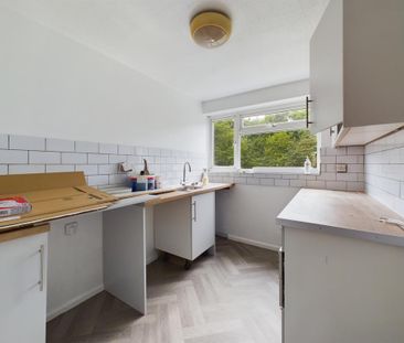 2 bedroom maisonette to rent - Photo 2