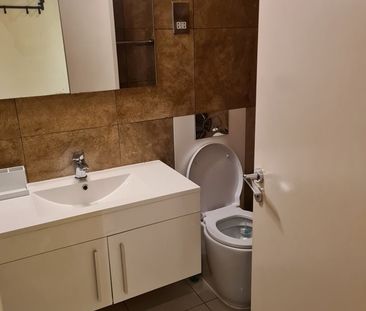 2 Bed Flat, Eagle Heights, SW11 - Photo 6