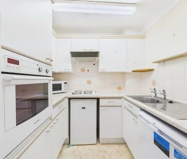 1 bedroom flat to rent - Photo 5